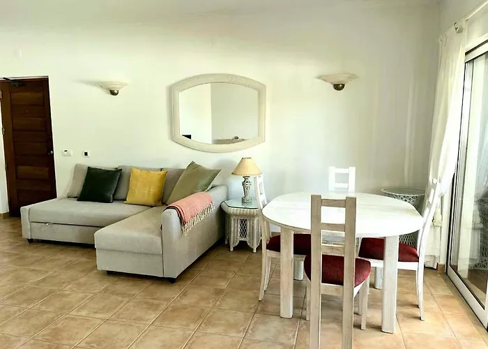 Casa Luna, - Luz, Lagos * Burgau